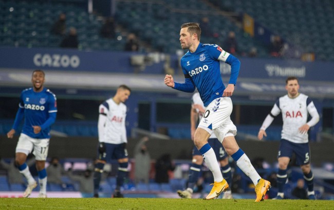 在这个竞争 在这个竞争